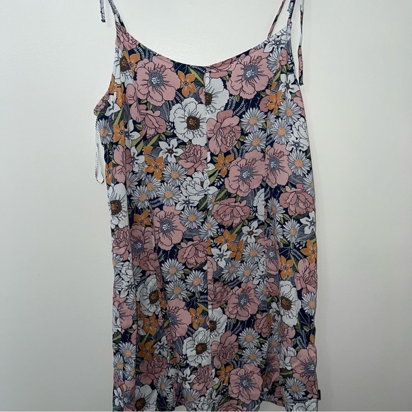 Vans Dresses & Skirts - NWT Women’s Size L Vans  Retro Sleeveless Tie Mini Floral Dress  Bohemian Flowy